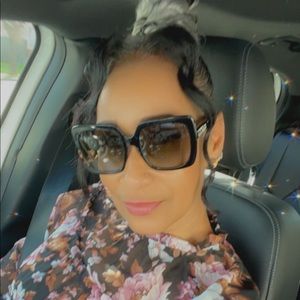 Meet your Posher, Phyllis